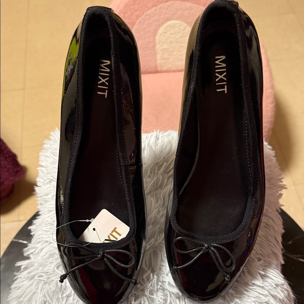 Mixit Glossy Black Women's Flats
